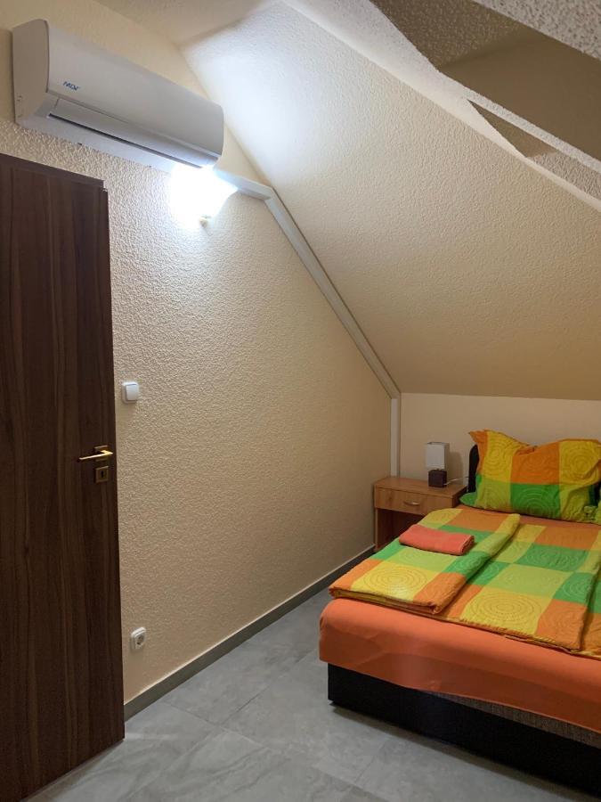 Balaton Kinizsi Apartman Шіофок Екстер'єр фото