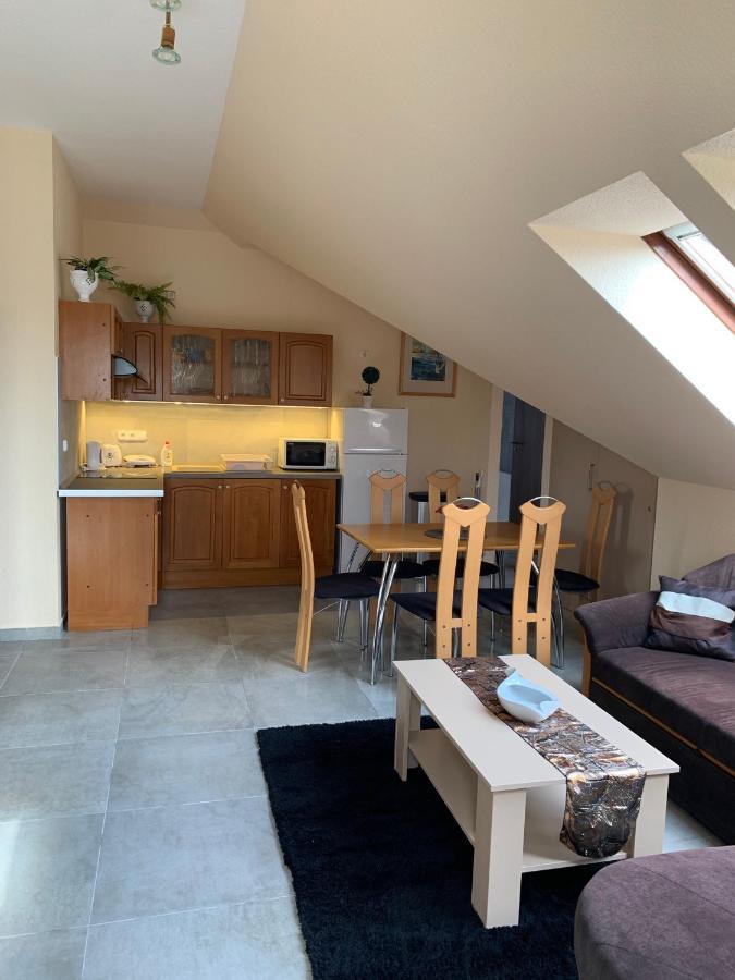 Balaton Kinizsi Apartman Шіофок Екстер'єр фото